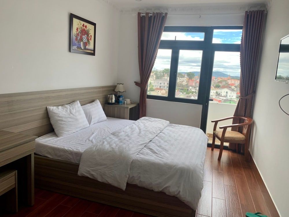 undefined Lina Hotel 5