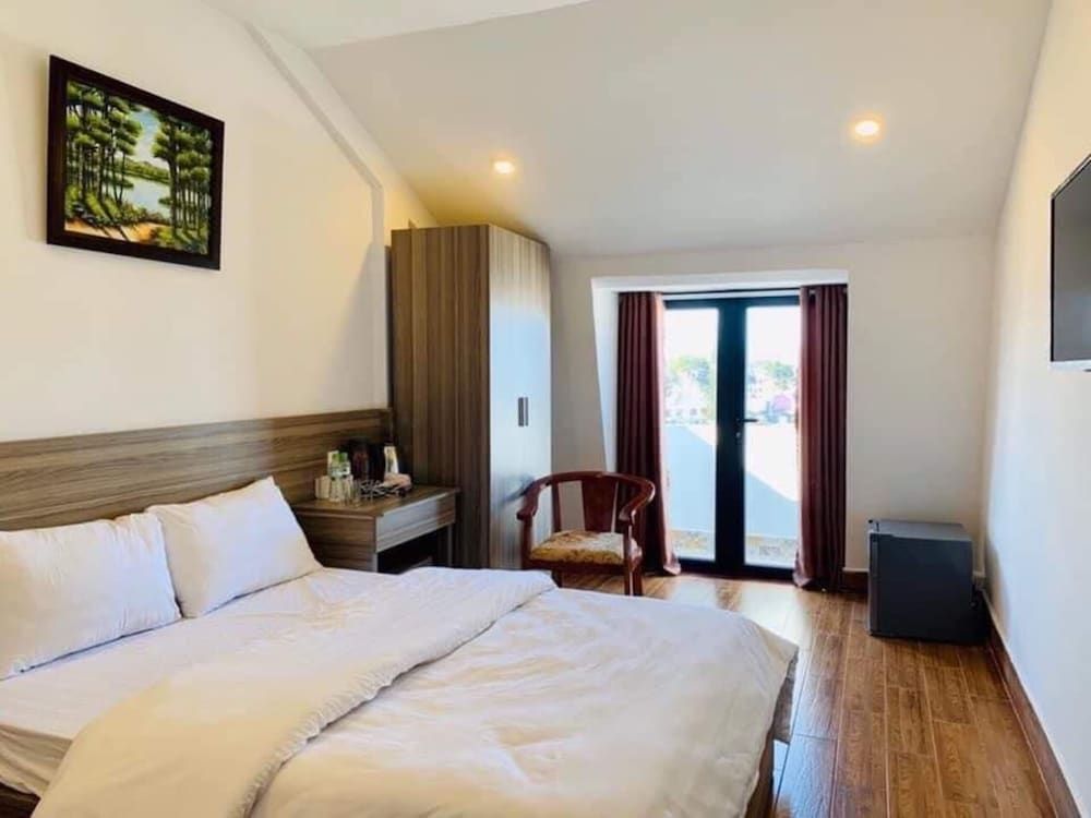 undefined Lina Hotel 7