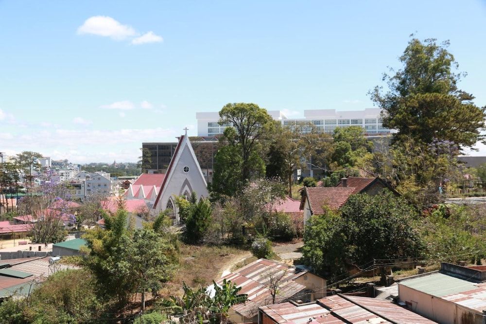 undefined Dang Uyen Hotel 8