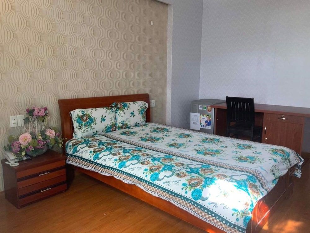 Dang Uyen Hotel Superior Double Room 4