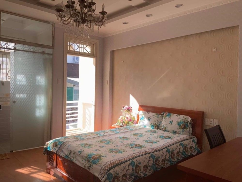 Dang Uyen Hotel Superior Double Room 2