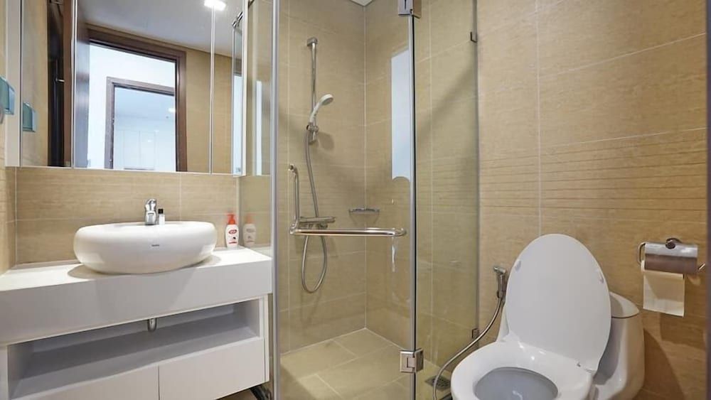 Bayhomes D'Capitale Serviced Apartment Studio 4