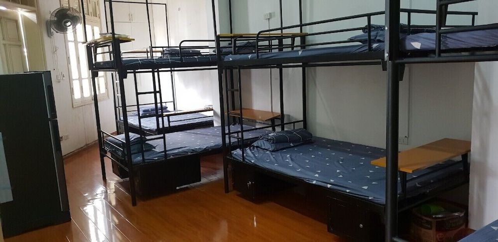 BHome Hostel Ha Noi Bed in 6-Bed Mixed Dorm Room 4