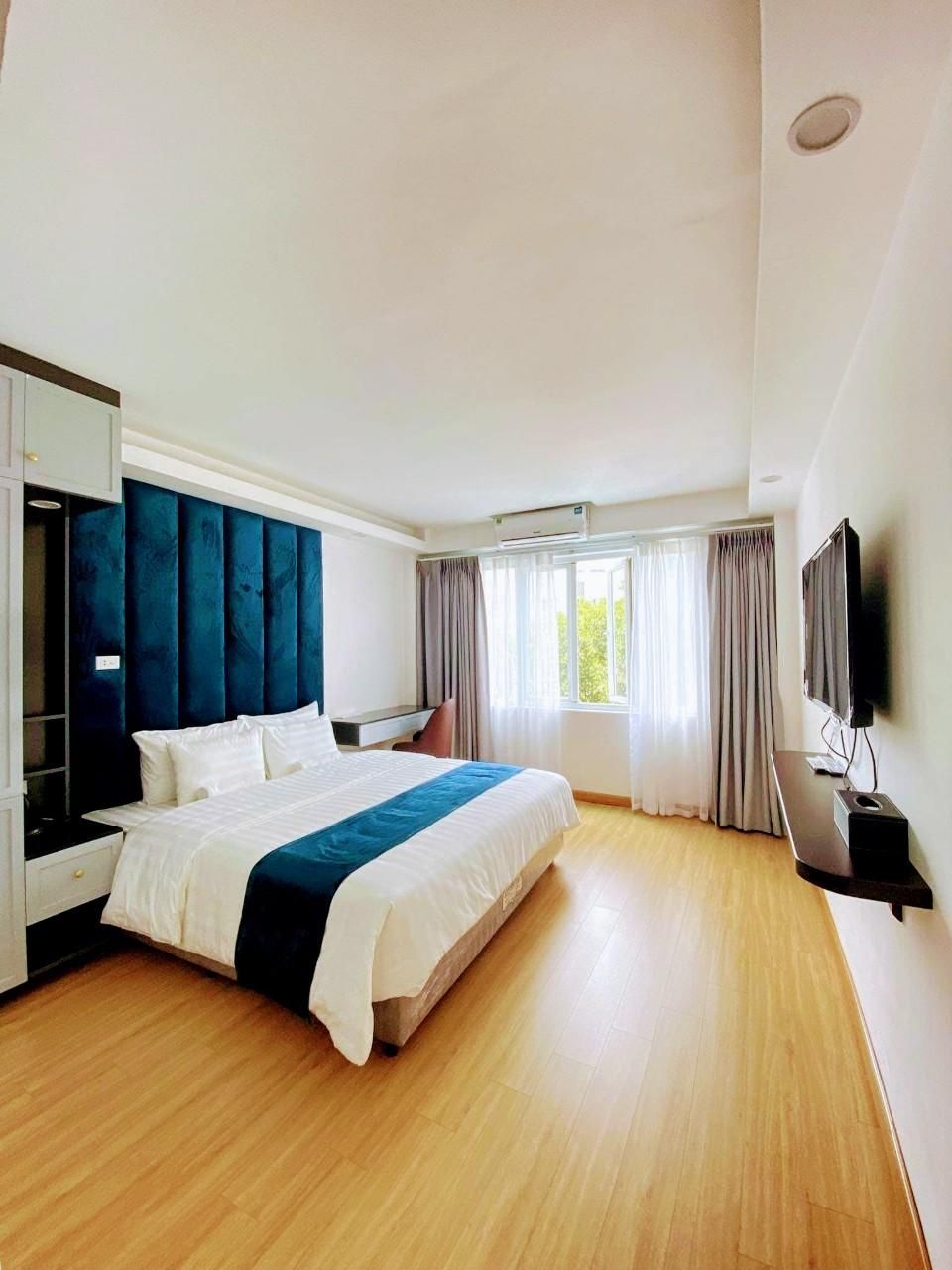 undefined Hanoi Capital Premium Hotel 5
