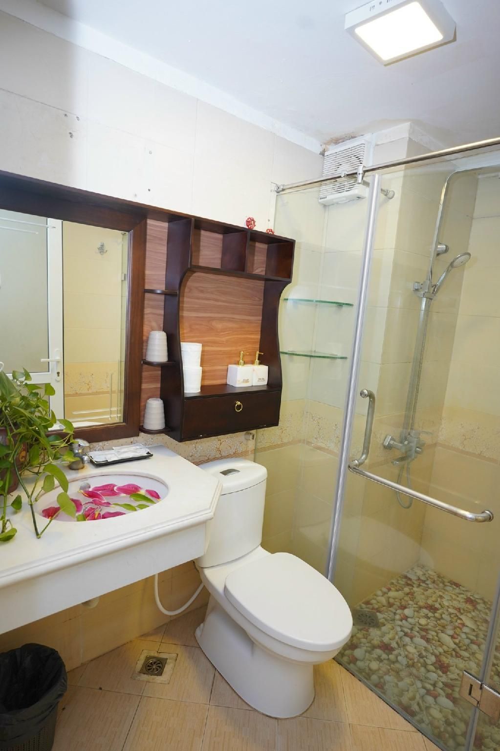 undefined Hanoi Capital Premium Hotel 7