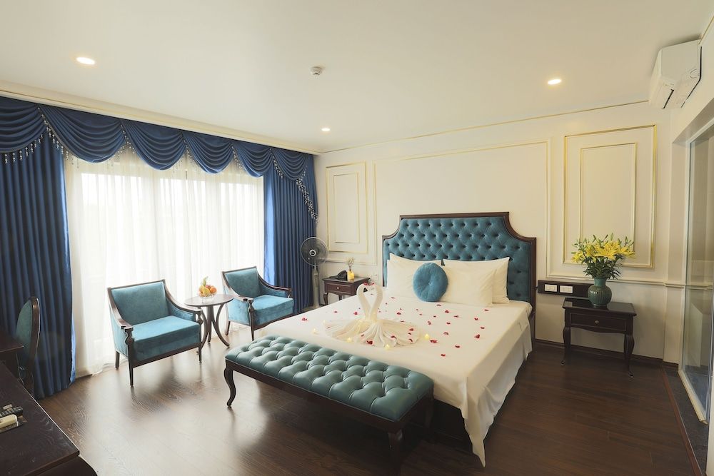 undefined Royal Văn Phú Hotel 9