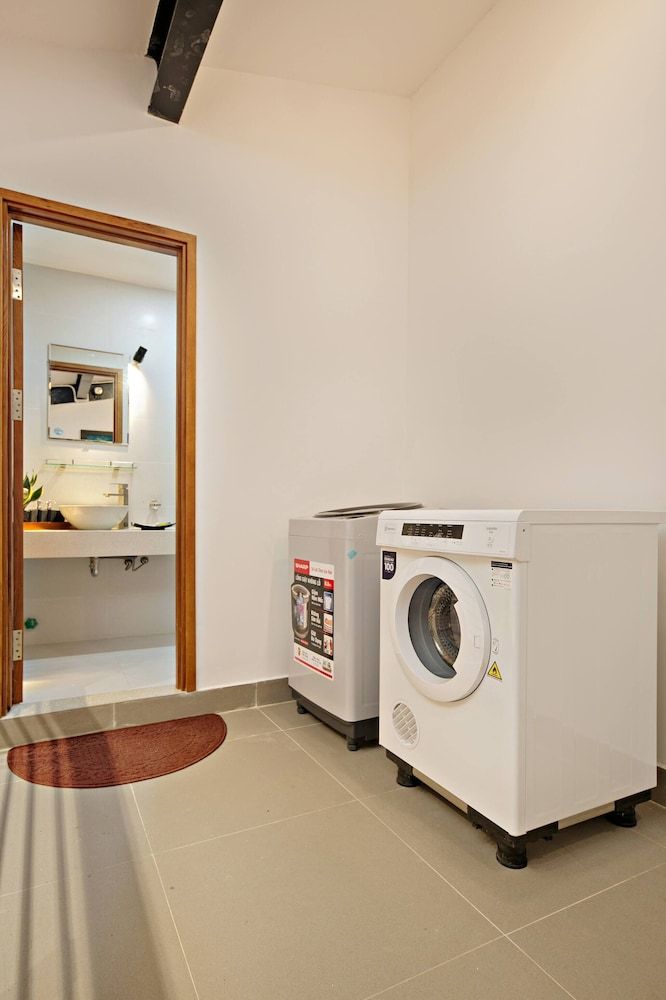 undefined Modern 4-bdr Villa Foosball Dart Cafe Walk to My Khe Beach 3