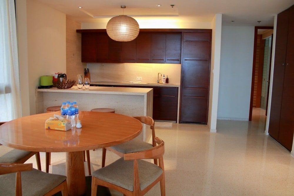 Luxury Beach Resort Apartments & Villas Deluxe Apartment, 2 Bedrooms, Partial Ocean View 9