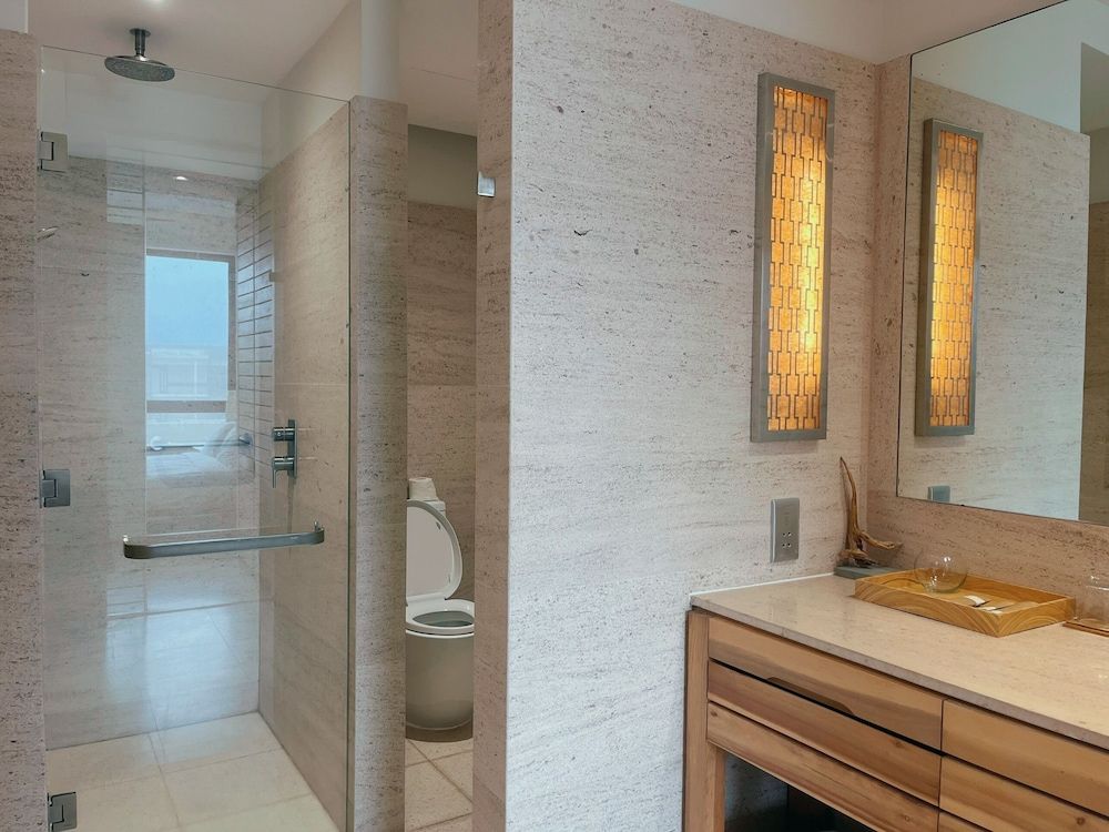 Luxury Beach Resort Apartments & Villas Deluxe Apartment, 2 Bedrooms, Partial Ocean View 19