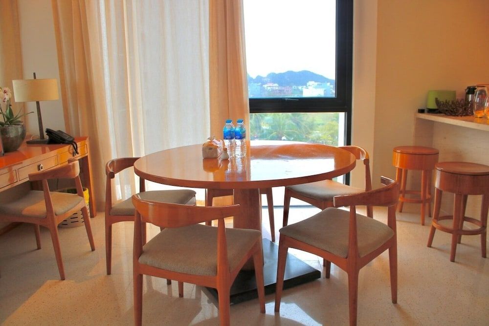 Luxury Beach Resort Apartments & Villas Deluxe Apartment, 2 Bedrooms, Partial Ocean View 7