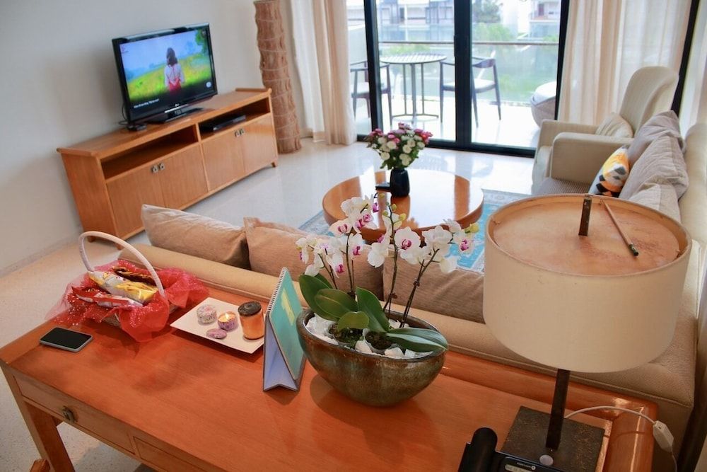 Luxury Beach Resort Apartments & Villas Deluxe Apartment, 2 Bedrooms, Partial Ocean View 14