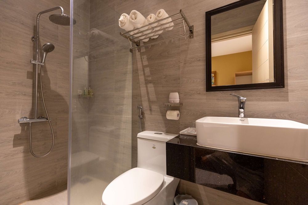 The Bok Hotel Grand World Standard Double Room 4