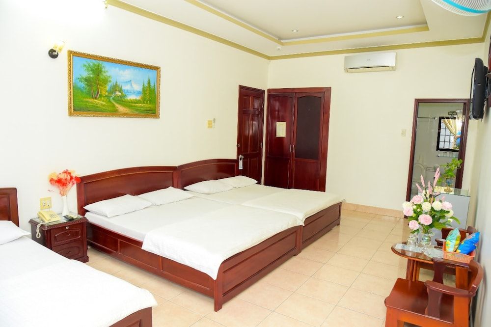 undefined Thanh Tung Hotel 10
