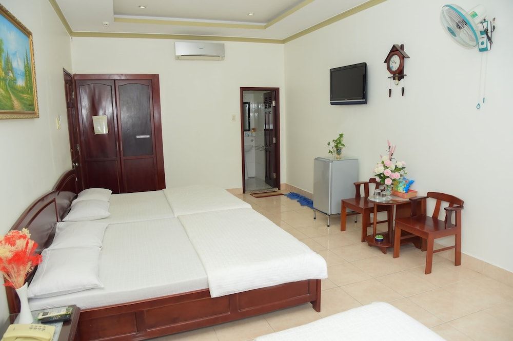 undefined Thanh Tung Hotel 8