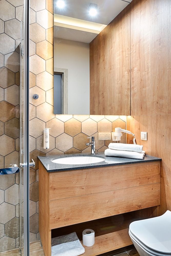 Citi Hotel's Łódź Classic Double Room 8