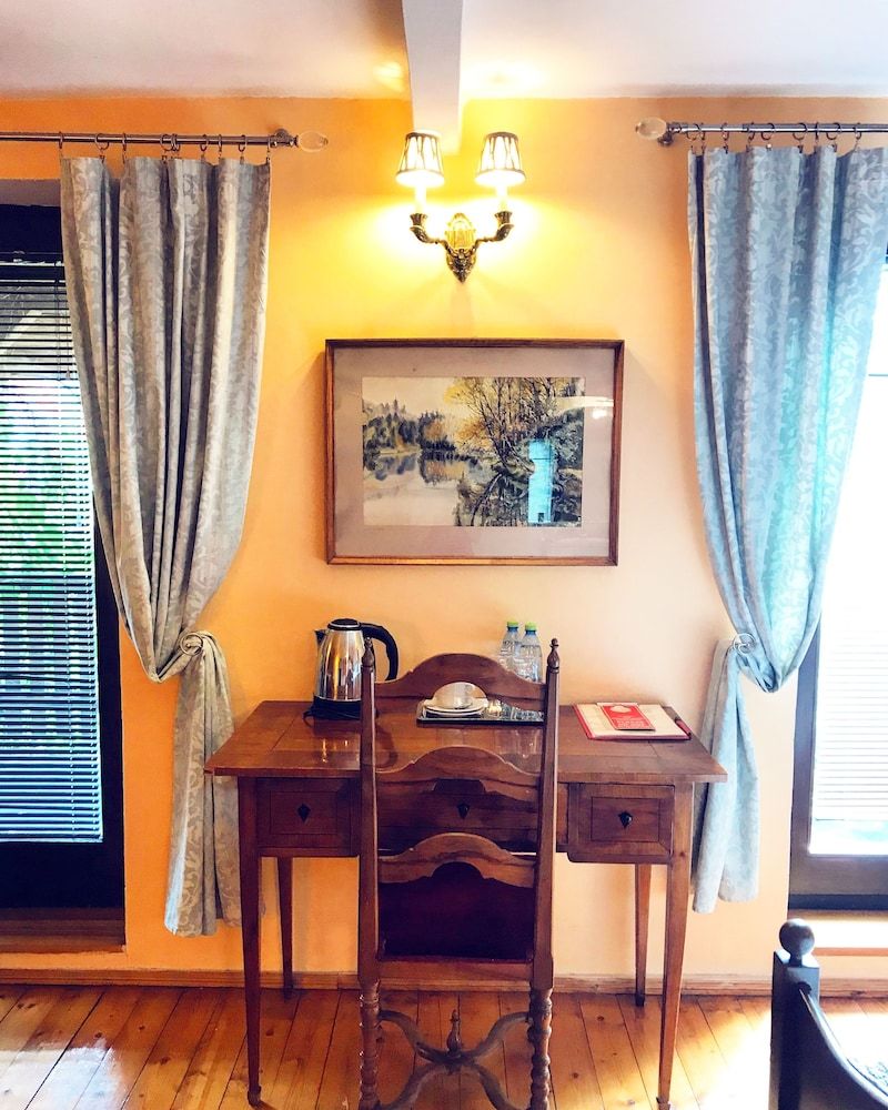 Dworek Adamski Junior Studio Suite, 1 Queen Bed, Non Smoking 8