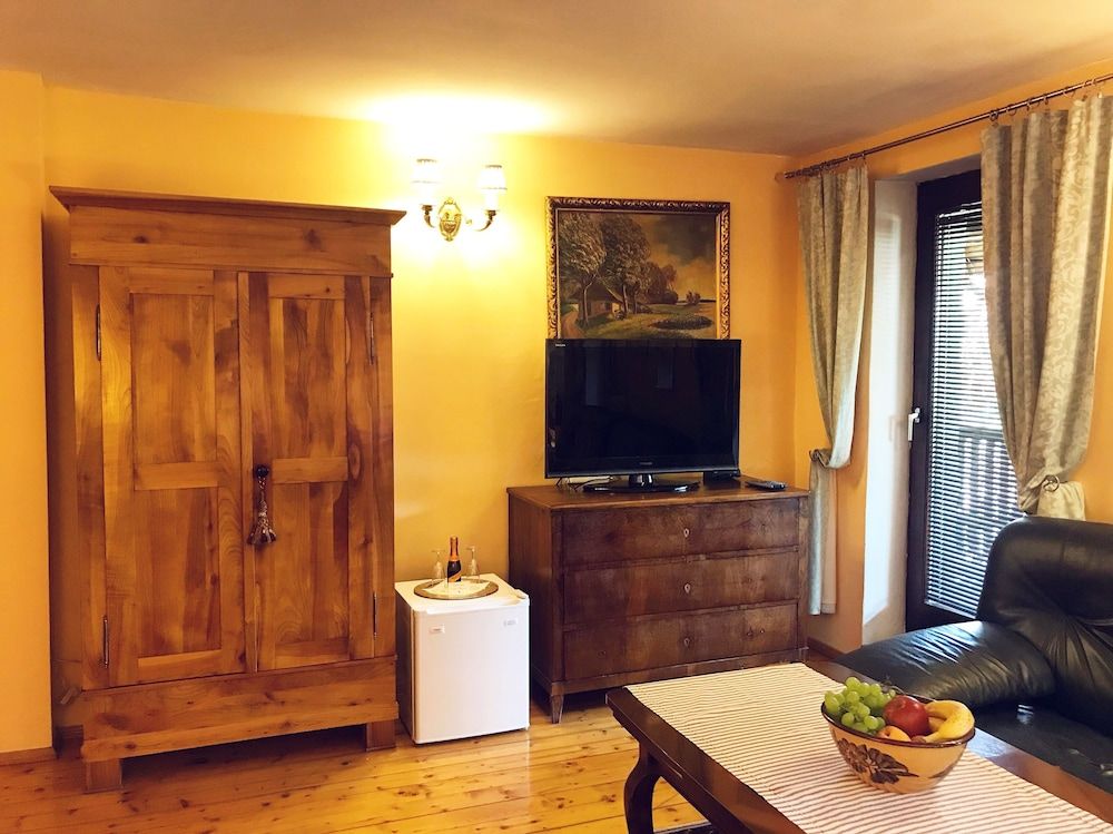 Dworek Adamski Junior Studio Suite, 1 Queen Bed, Non Smoking 6