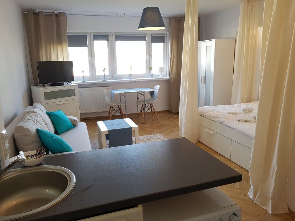 undefined Smart Apart 8