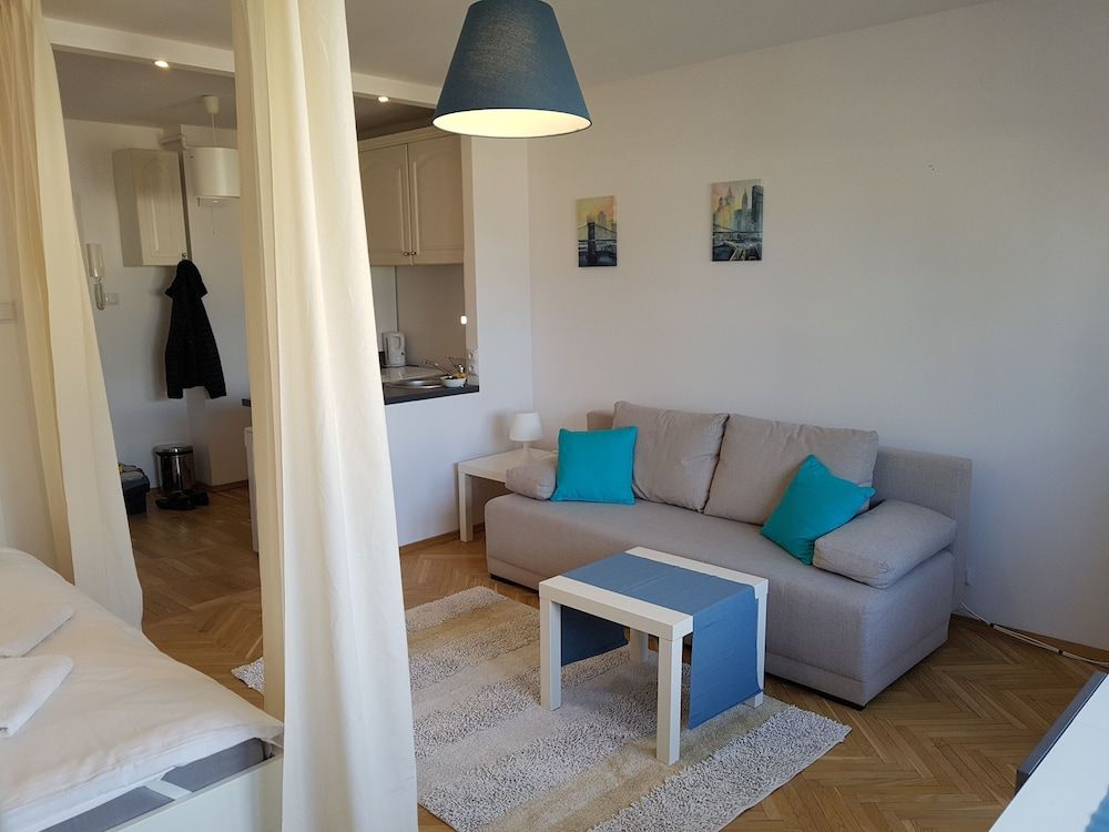 undefined Smart Apart 7