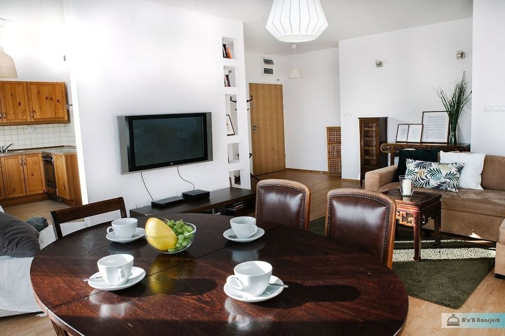 undefined Warsaw Concierge Saxon Apartment 10