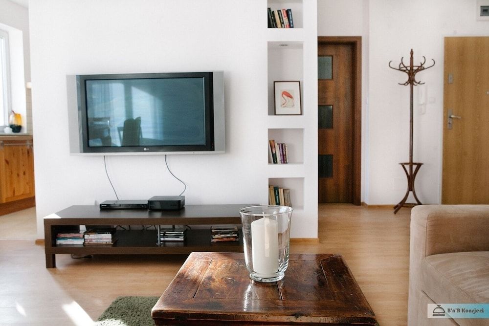 undefined Warsaw Concierge Saxon Apartment