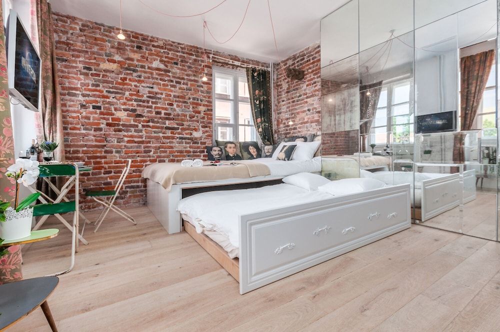 undefined Studio Warsaw Krzywe Kolo by Renters 2