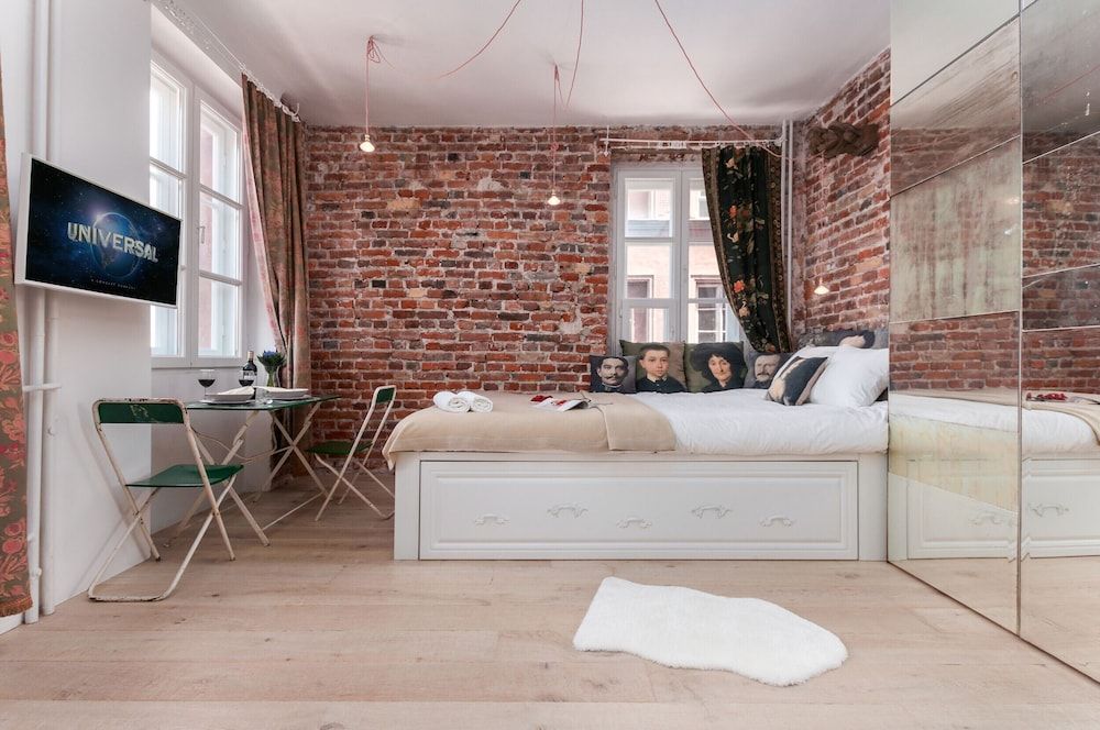 undefined Studio Warsaw Krzywe Kolo by Renters