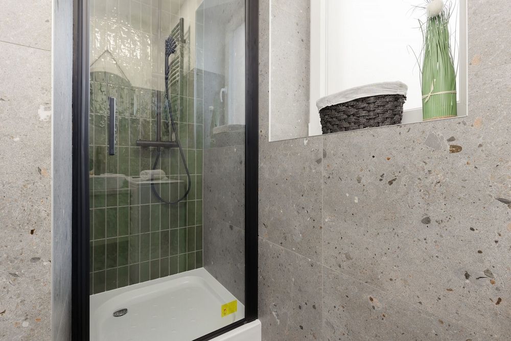 undefined Kolorowa Studio Apartment by Renters 7