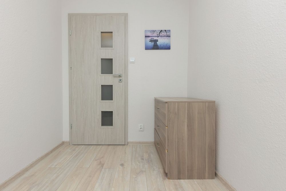 City Center Apartment by Renters Apartment, 1 Bedroom, Kitchen 8