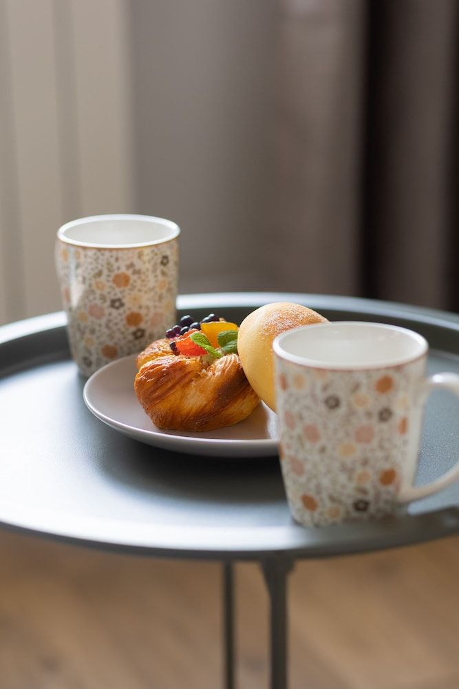 undefined Sunny Studio Ochota by Renters 4