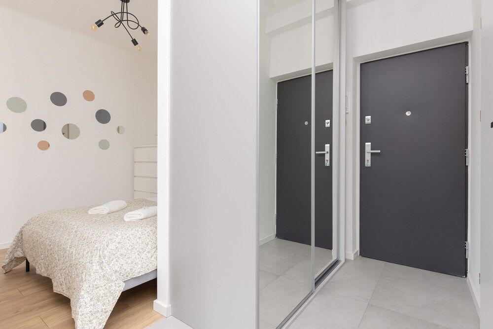 undefined Sunny Studio Ochota by Renters 6