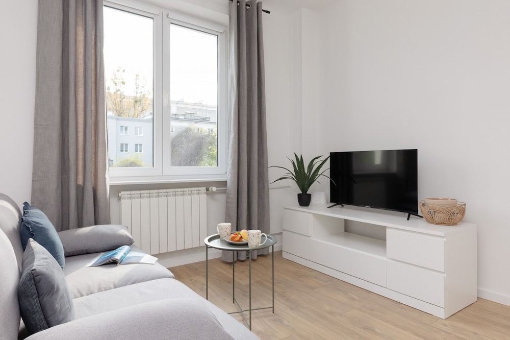 undefined Sunny Studio Ochota by Renters 9