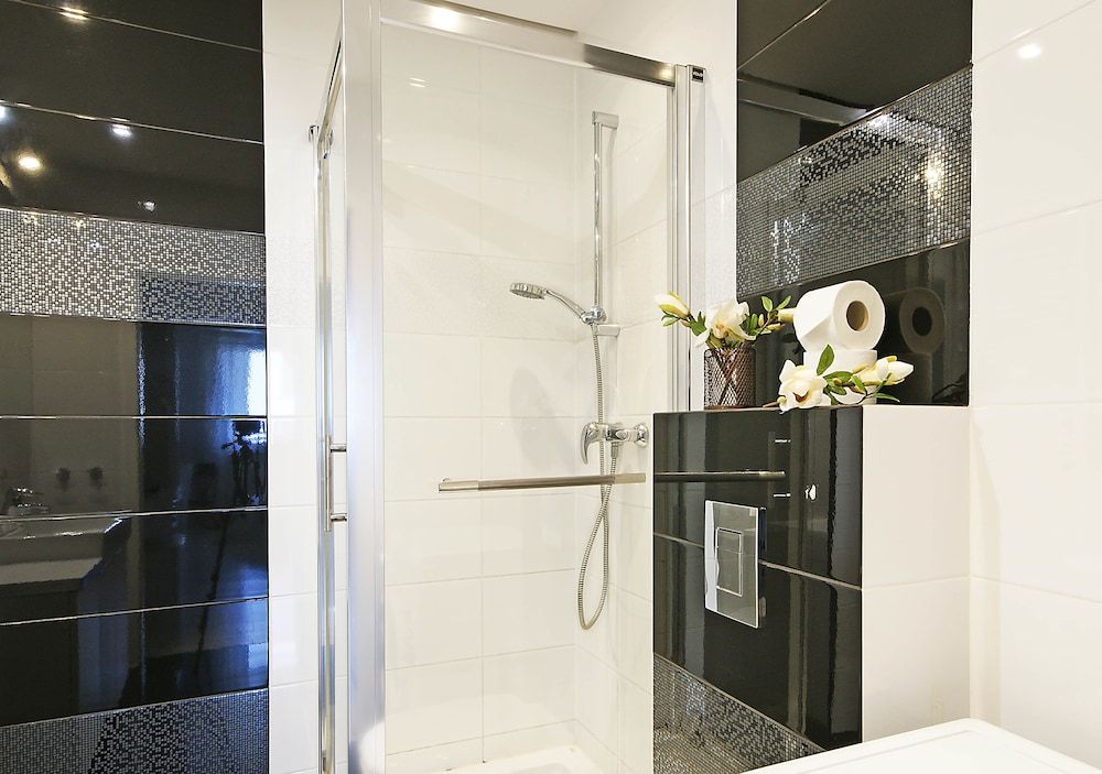 undefined IRS ROYAL APARTMENTS - IRS Albatros 8