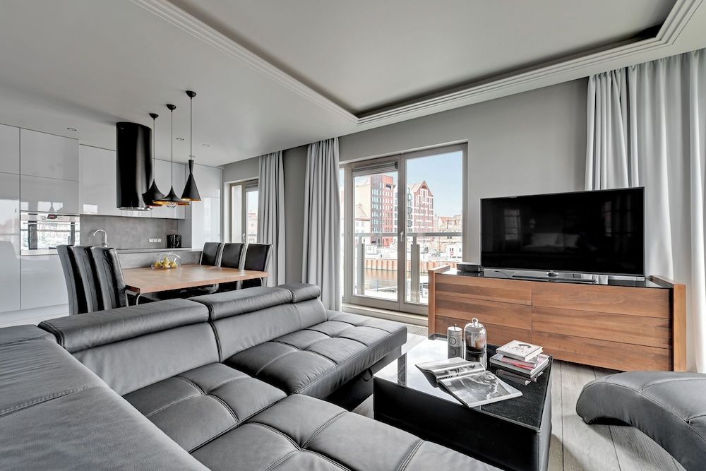 Waterlane Riverside SPA, Pool & Gym by Downtown Apartments Exclusive Apartment