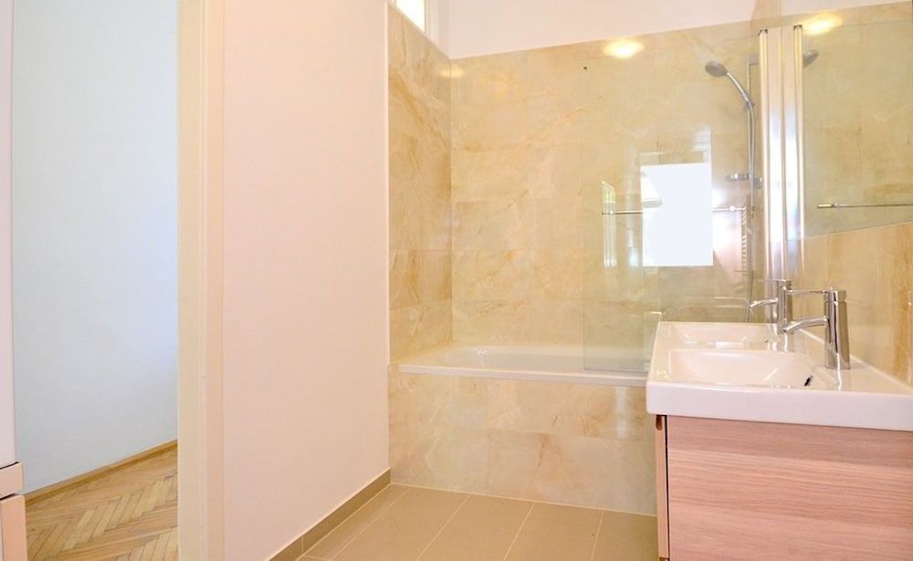 undefined Vienna Residence Great Home for 4 People Near the Famous Schloss Schoenbrunn 9