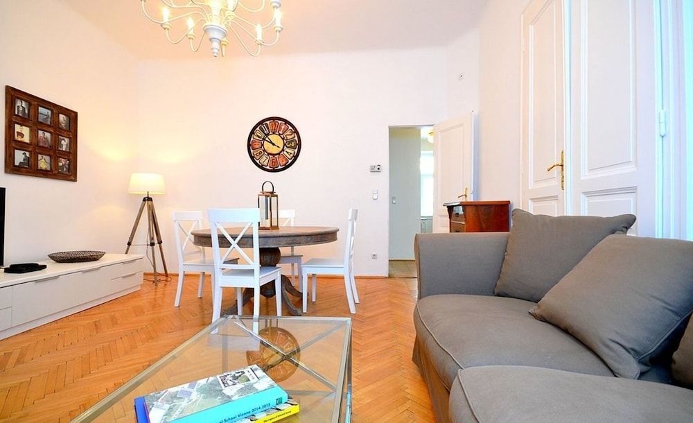 undefined Vienna Residence Great Home for 4 People Near the Famous Schloss Schoenbrunn 2