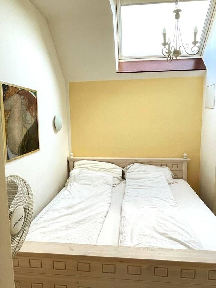 Vienna Christmas Market Rooftop Dollhouse 4 Couple Apartment 2