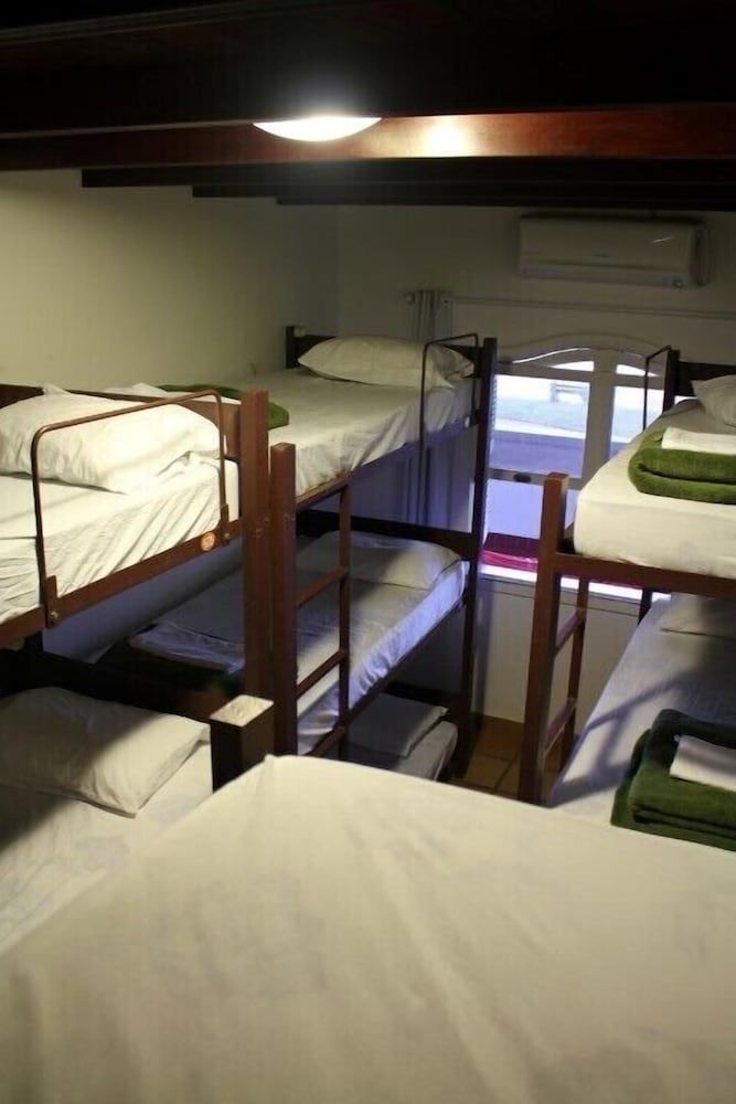 Shared Dormitory, Mixed Dorm (8 camas)