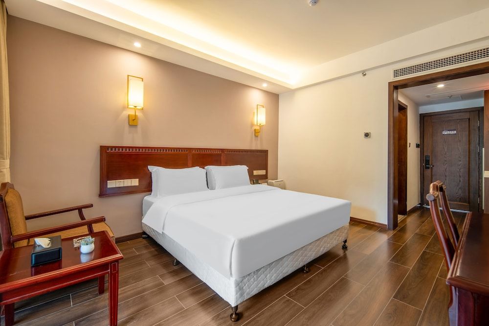 Luxury Single Room, 1 Queen Bed