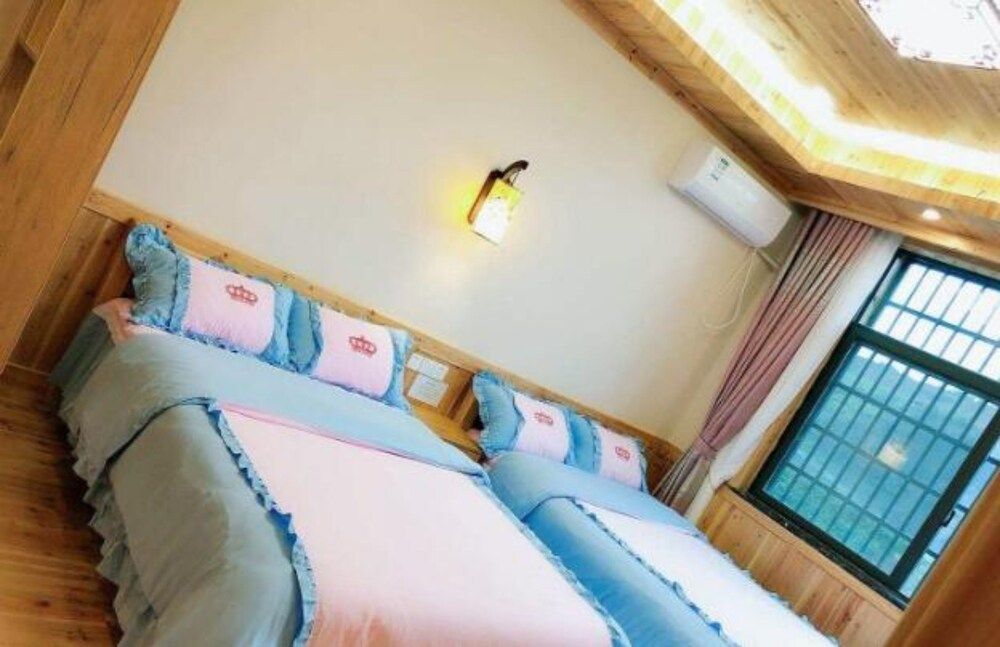 Zhangjiajie Yunqi Inn Superior Twin Room 2