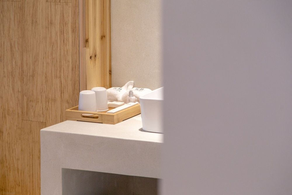 Hang Zhou Le Pu Shan Jing Premium Double Room 5