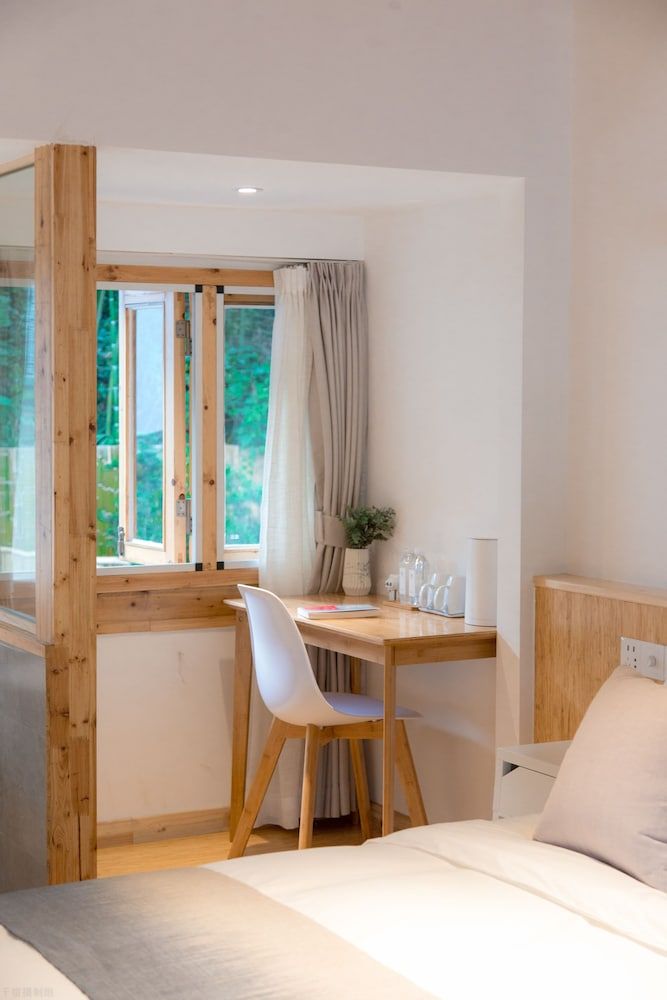 Hang Zhou Le Pu Shan Jing Premium Double Room 10