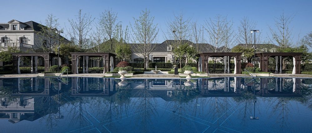 undefined Lvcheng Taohuayuan Huanglong Hotel