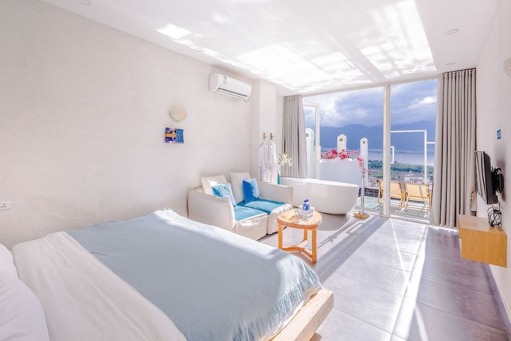 Premium Double Room, Balcony, Lake View
