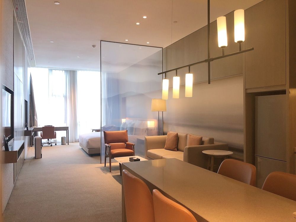 Sincere Residence Hongqiao Studio Executive King 2