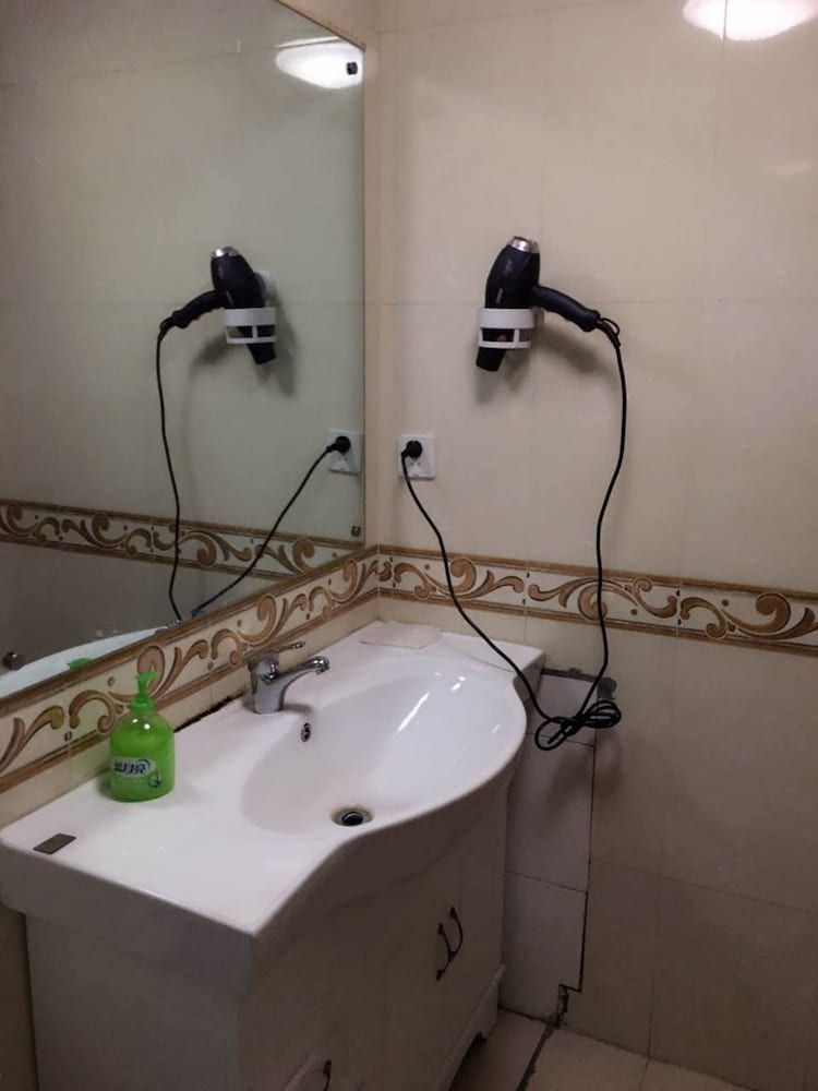 Shanghai LOST International Youth Hostel Bed in 6-Bed Female Dormitory 7