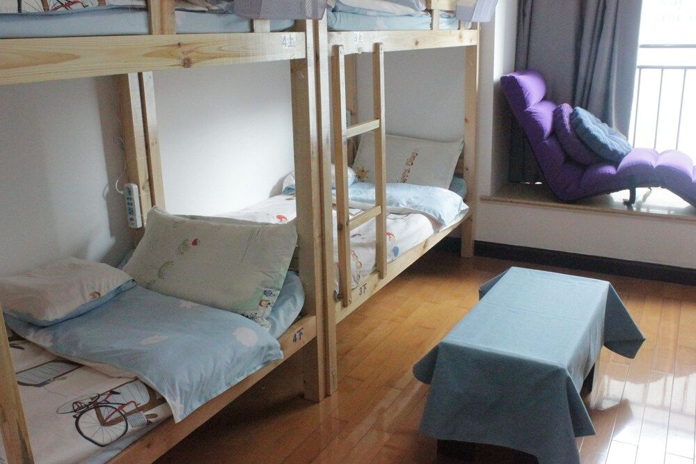 Shanghai LOST International Youth Hostel Bed in 6-Bed Female Dormitory 3