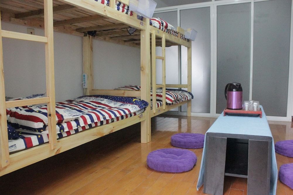 Shanghai LOST International Youth Hostel Bed in 8-Bed Male Dormitory 5