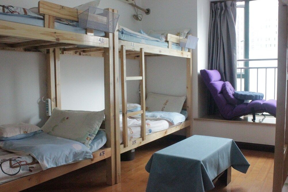 Shanghai LOST International Youth Hostel Bed in 6-Bed Female Dormitory 4