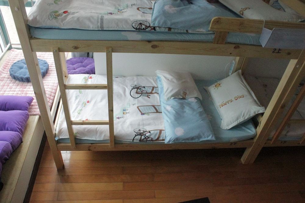 Shanghai LOST International Youth Hostel Bed in 6-Bed Female Dormitory